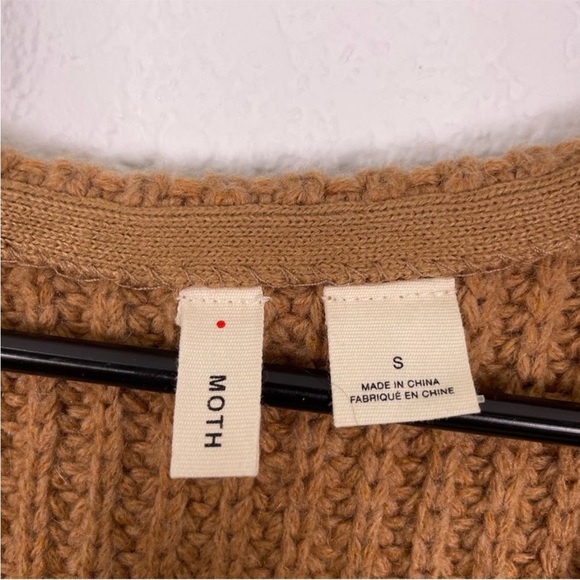 Moth | Anthropologie Tan Ribbed V Neck Sweater Vest - Picture 3 of 6